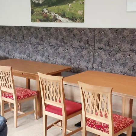 App 24 Personen Innerspielleiten *